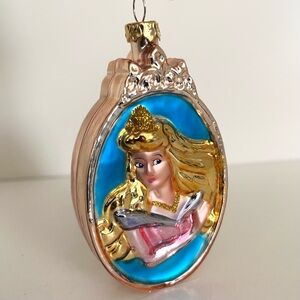 Hold NWOT Sleeping beauty blown Glass Ornament Princess Aurors